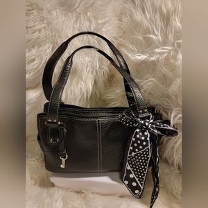 EUC- Fossil pebbled leather black multi-pocket secure travel bag